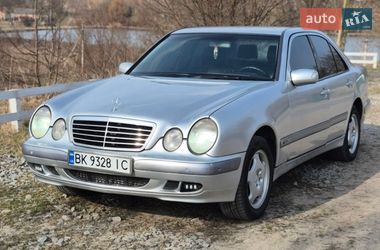Седан Mercedes-Benz E-Class 2001 в Ровно