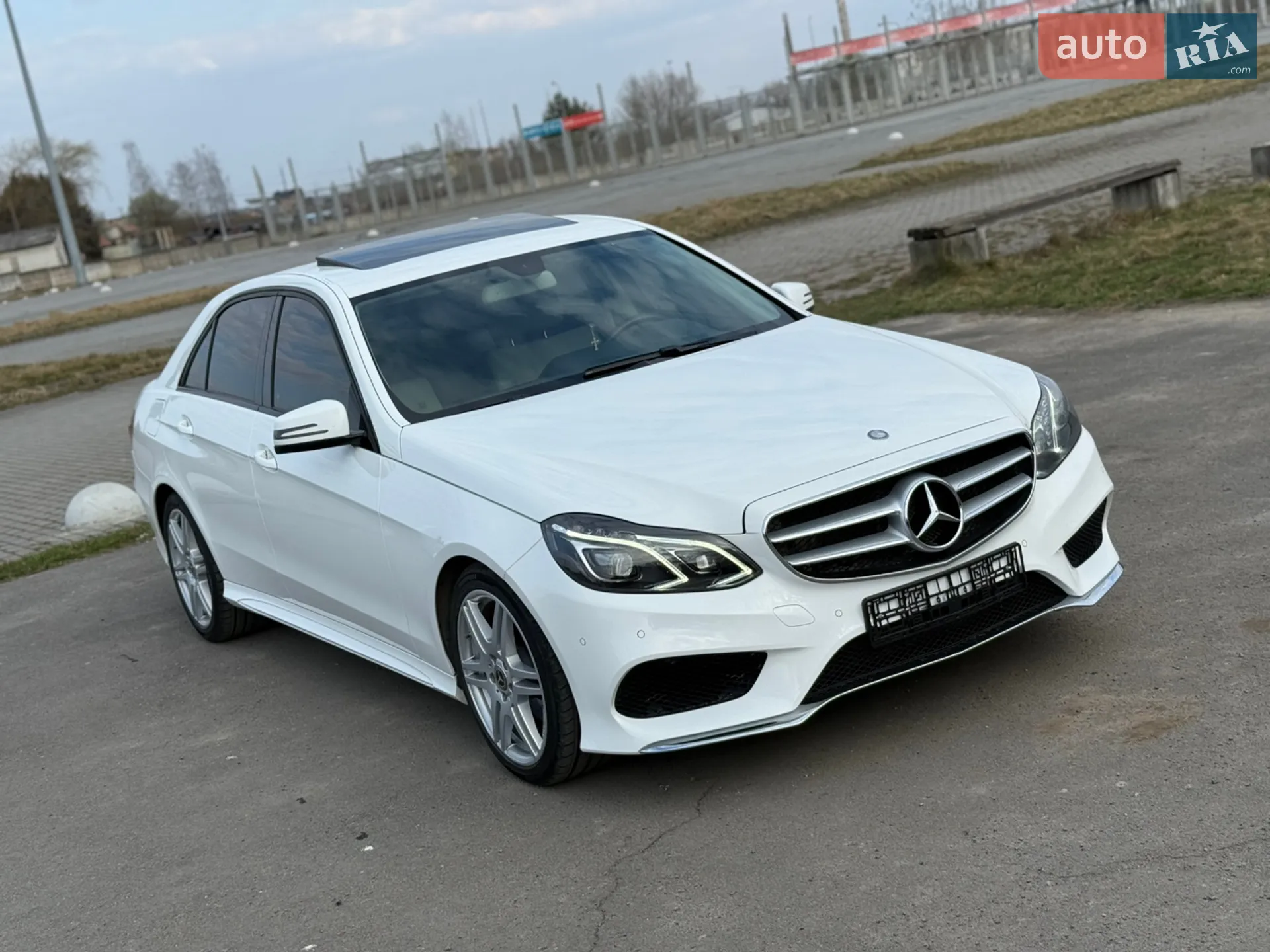 2015 Mercedes-Benz E-klasse - мініатюра 25
