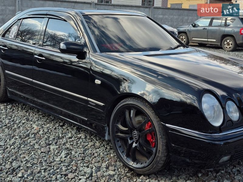 Mercedes-Benz E-Class 1996