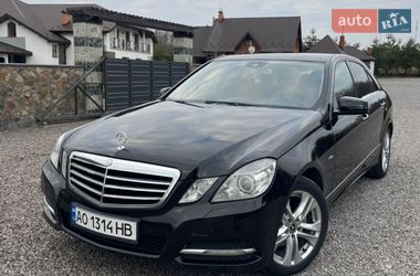 Седан Mercedes-Benz E-Class 2010 в Самборі