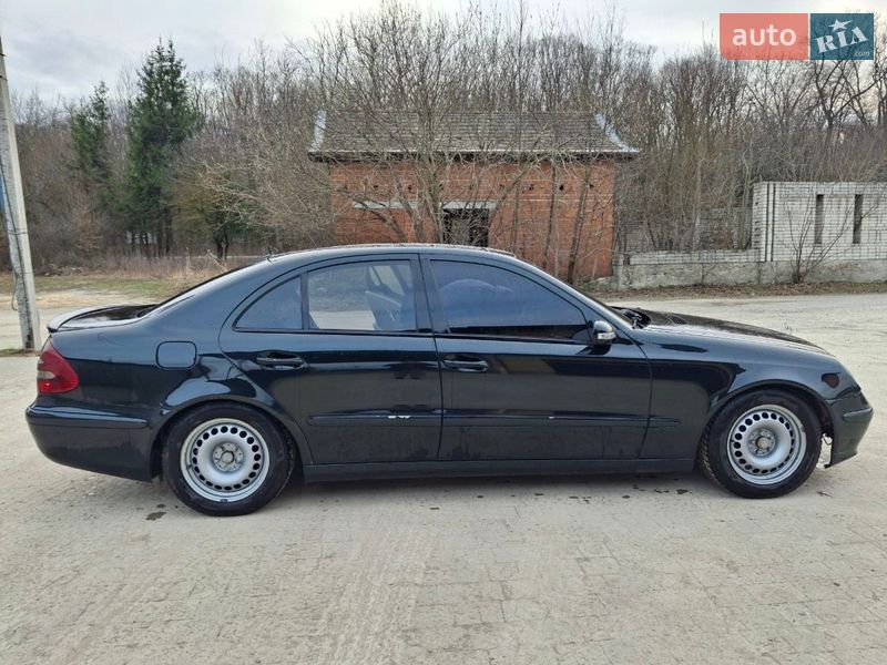 Седан Mercedes-Benz E-Class 2002 в Копычинце