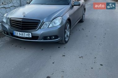 Седан Mercedes-Benz E-Class 2011 в Дубні