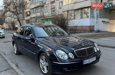 Седан Mercedes-Benz E-Class 2004 в Киеве