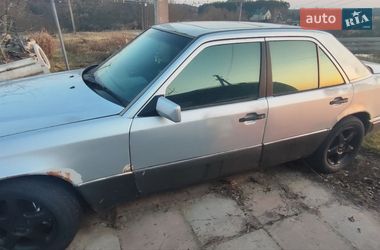 Седан Mercedes-Benz E-Class 1994 в Буче