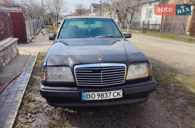 Седан Mercedes-Benz E-Class 1991 в Козові