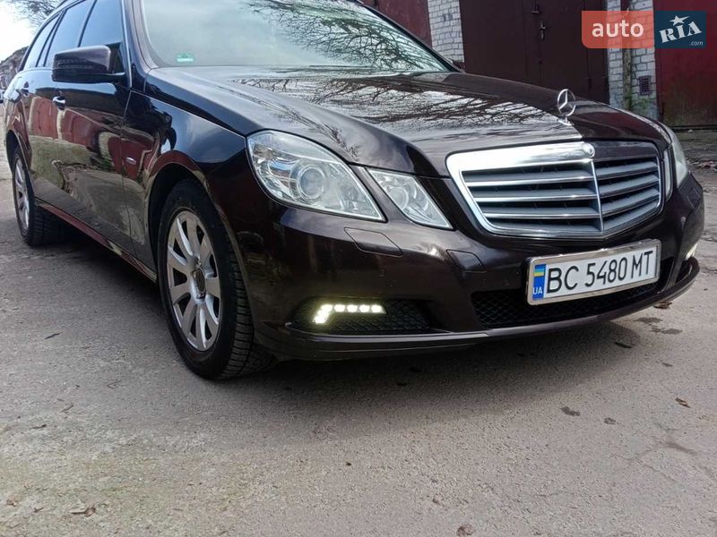 Mercedes-Benz E-Class 2010