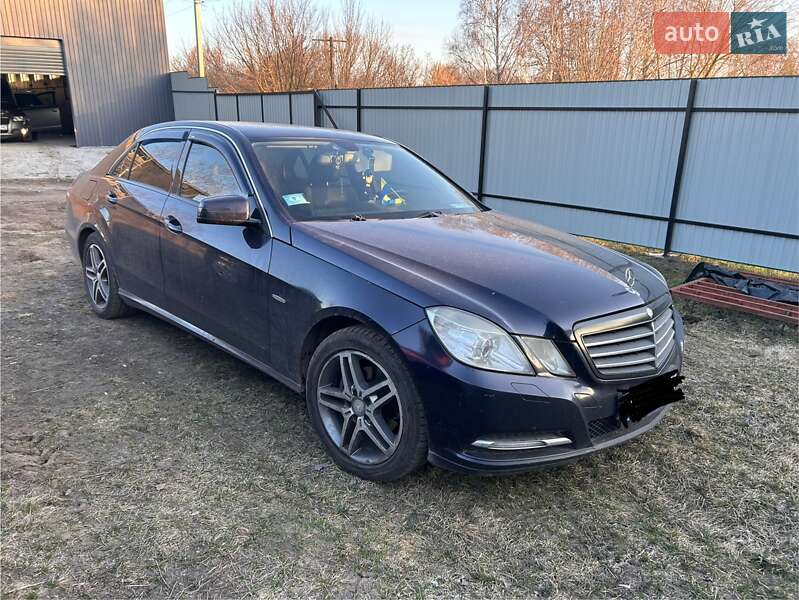Mercedes-Benz E-Class 2011