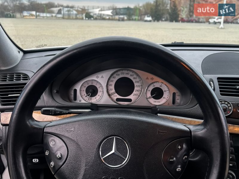 Седан Mercedes-Benz E-Class 2004 в Одессе