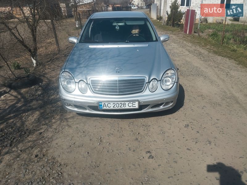 Mercedes-Benz E-Class 2002