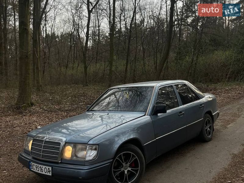 Седан Mercedes-Benz E-Class 1992 в Рава-Русской