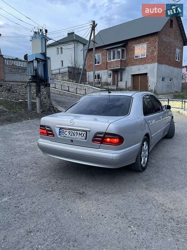 Mercedes-Benz E-Class 1999
