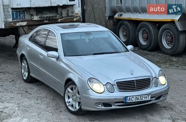Седан Mercedes-Benz E-Class 2003 в Ровно
