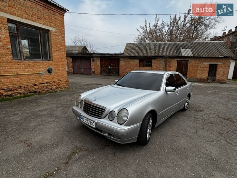 Mercedes-Benz E-Class 2001