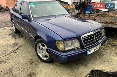 Седан Mercedes-Benz E-Class 1995 в Жвирке