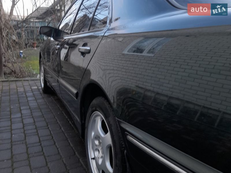 Седан Mercedes-Benz E-Class 2001 в Киеве