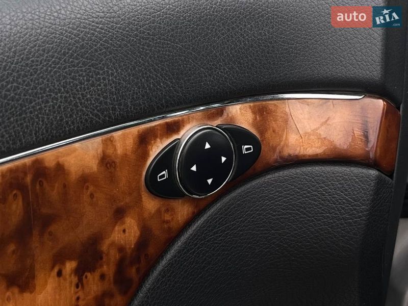 Седан Mercedes-Benz E-Class 2002 в Николаеве