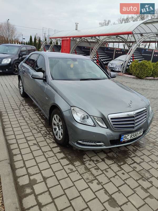 Mercedes-Benz E-Class 2012