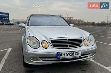 Седан Mercedes-Benz E-Class 2002 в Києві