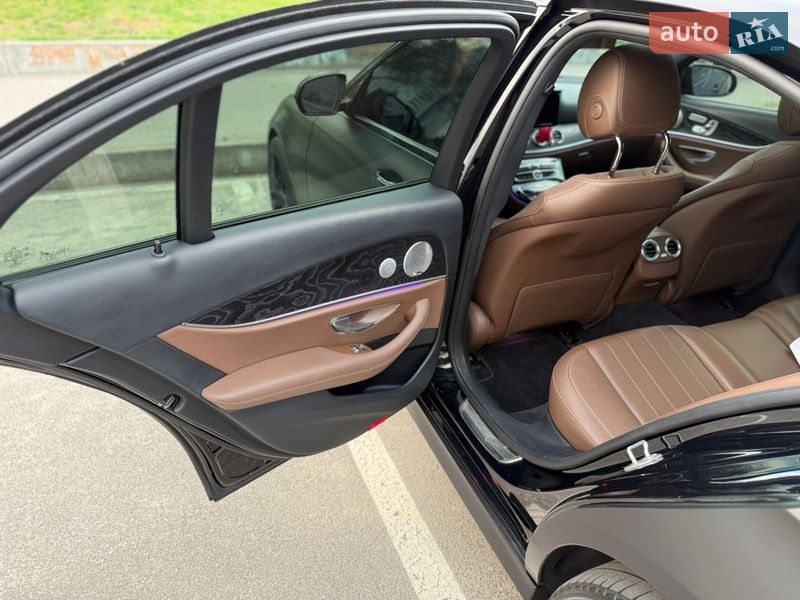 Седан Mercedes-Benz E-Class 2016 в Киеве