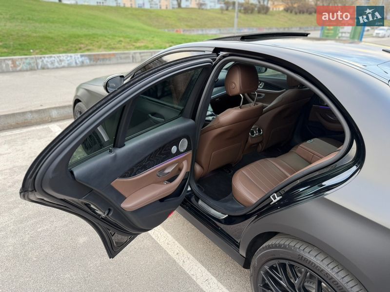 Седан Mercedes-Benz E-Class 2016 в Киеве