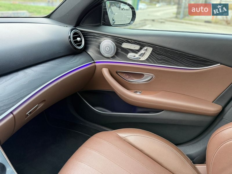 Седан Mercedes-Benz E-Class 2016 в Киеве