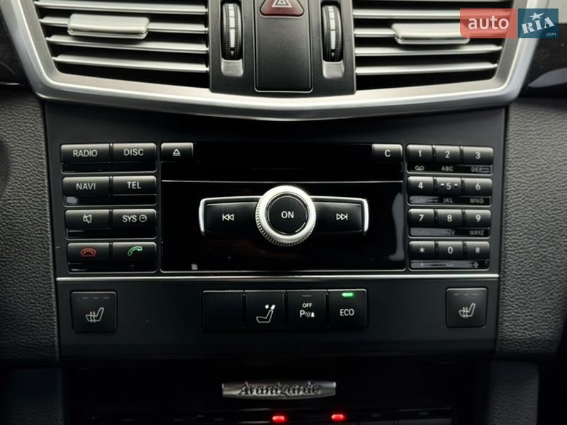 Седан Mercedes-Benz E-Class 2012 в Николаеве