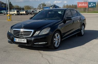 Седан Mercedes-Benz E-Class 2012 в Львові