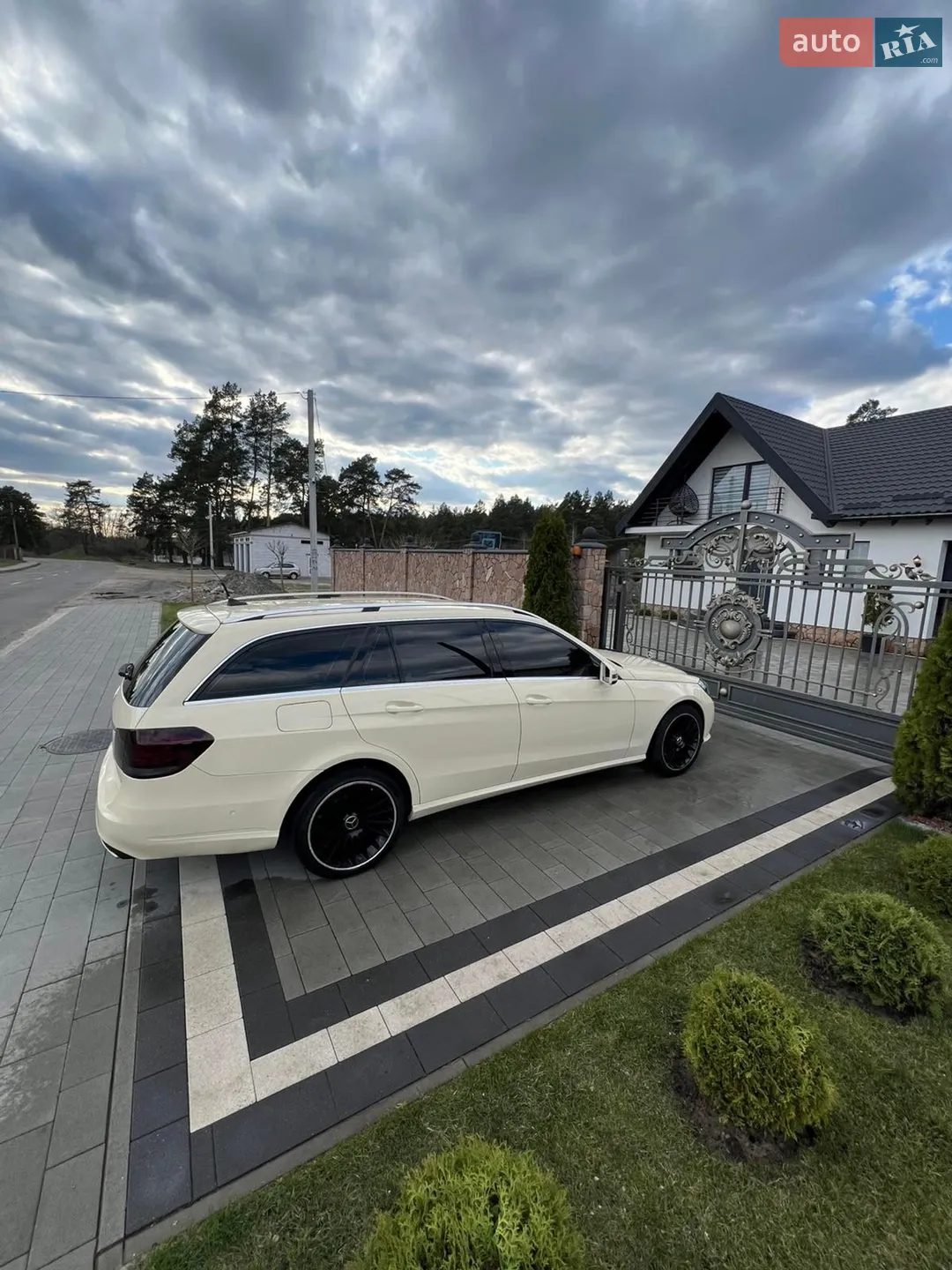 2014 Mercedes-Benz E-klasse - мініатюра 31