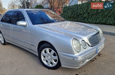 Седан Mercedes-Benz E-Class 2001 в Одессе