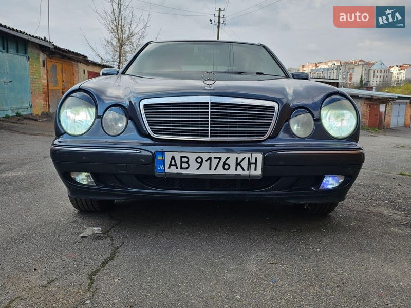 Седан Mercedes-Benz E-Class 2002 в Виннице