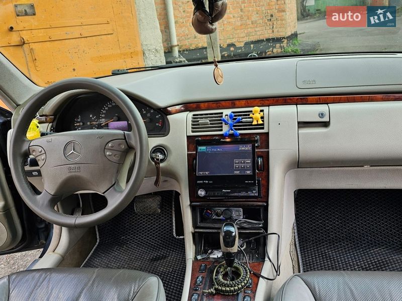 Седан Mercedes-Benz E-Class 2002 в Виннице