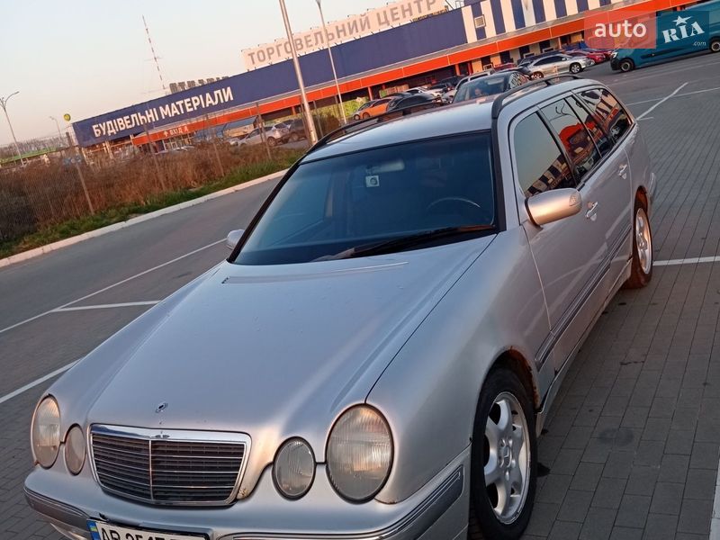 Mercedes-Benz E-Class 2000