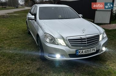 Седан Mercedes-Benz E-Class 2011 в Києві