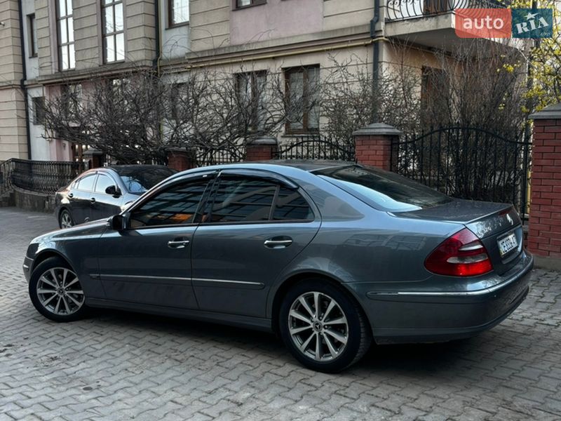 Седан Mercedes-Benz E-Class 2005 в Черновцах