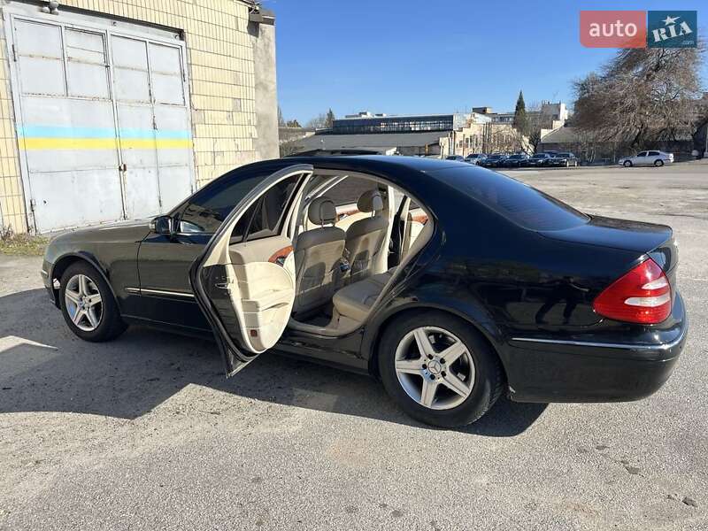 Mercedes-Benz E-Class 2002