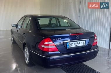 Седан Mercedes-Benz E-Class 2004 в Шептицькому