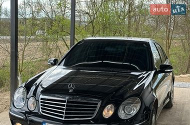 Седан Mercedes-Benz E-Class 2006 в Іршаві
