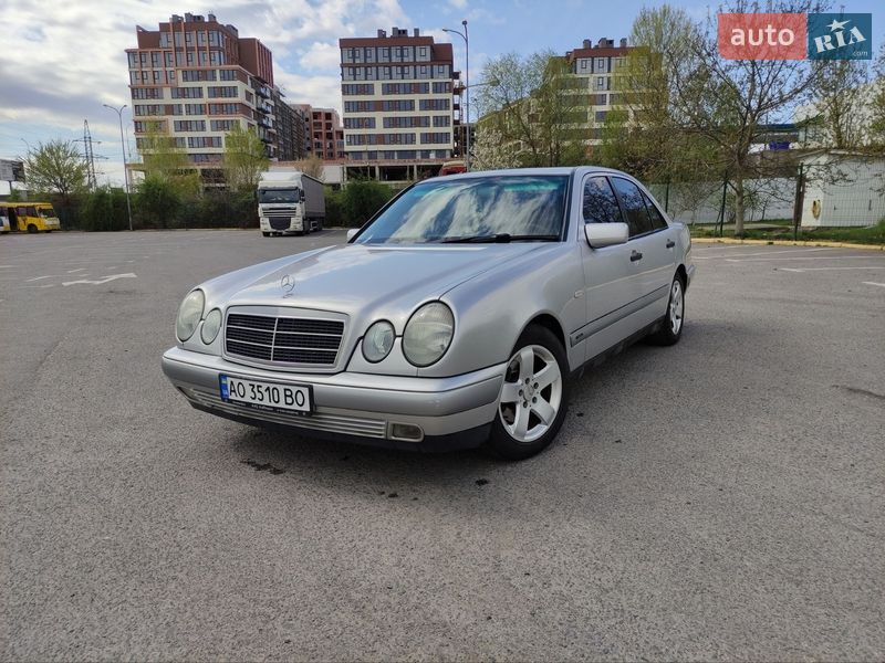 Mercedes-Benz E-Class 1999
