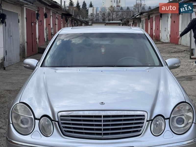 Mercedes-Benz E-Class 2004 Mercedes-Benz E-Class 2004
