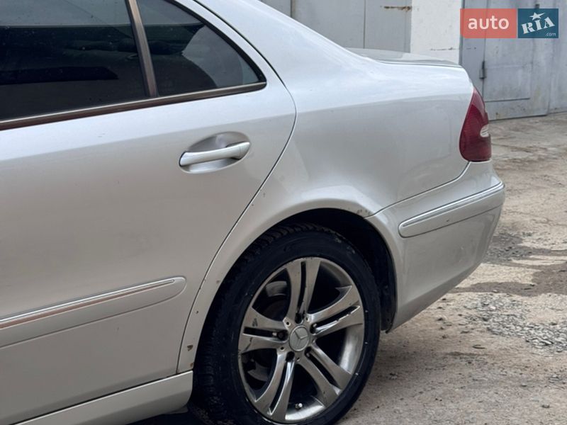 Седан Mercedes-Benz E-Class 2004 в Хмельницком