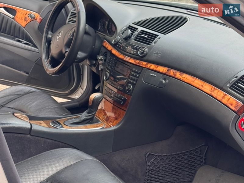 Седан Mercedes-Benz E-Class 2004 в Хмельницком