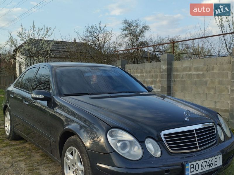 Седан Mercedes-Benz E-Class 2002 в Білки