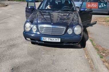 Седан Mercedes-Benz E-Class 2001 в Киеве