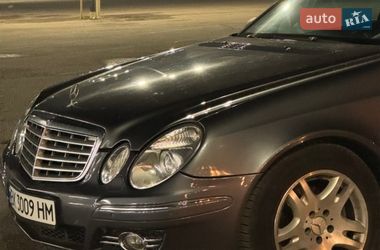 Седан Mercedes-Benz E-Class 2006 в Рівному