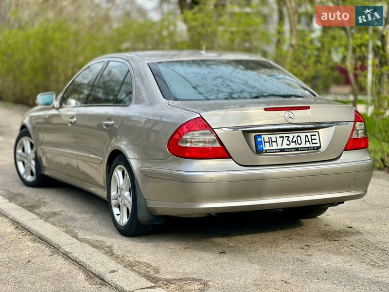 Седан Mercedes-Benz E-Class 2006 в Одессе