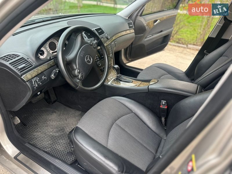 Седан Mercedes-Benz E-Class 2006 в Одессе