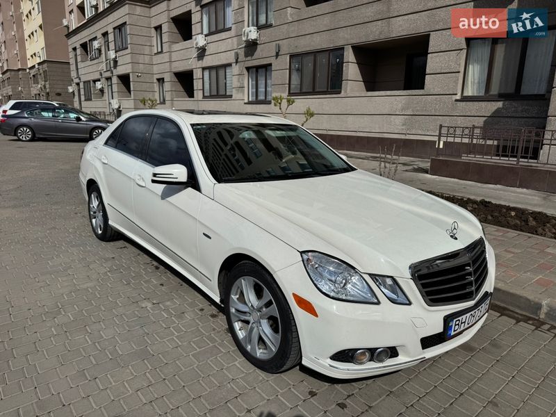 Mercedes-Benz E-Class 2010