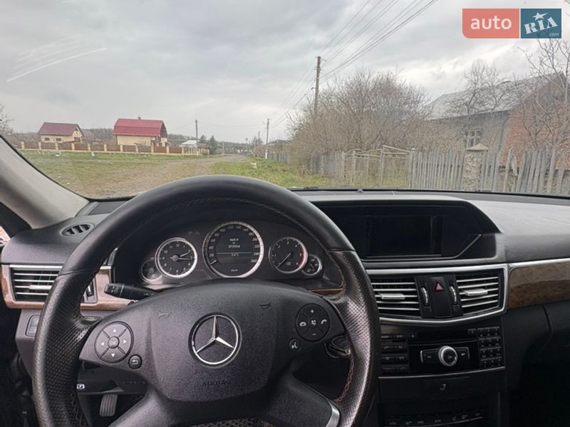 Седан Mercedes-Benz E-Class 2010 в Калуше