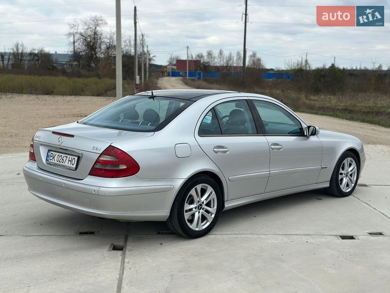 Седан Mercedes-Benz E-Class 2003 в Костополе