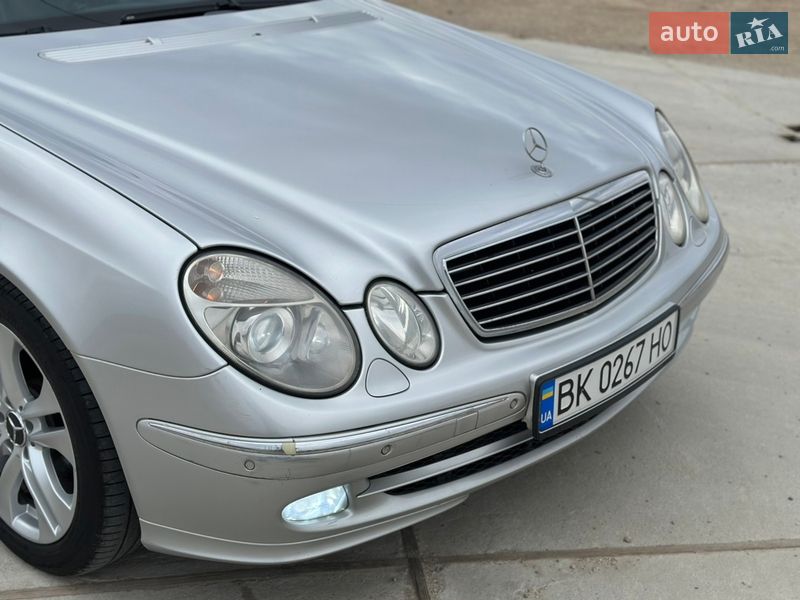 Седан Mercedes-Benz E-Class 2003 в Костополе
